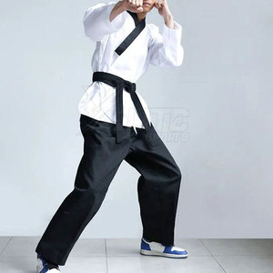 Uniforme de Taekwondo pour homme léger et de qualité supérieure avec logo sur le devant, confortable, durable, personnalisable, Gi d'arts martiaux pour la pratique quotidienne - Product Image 5