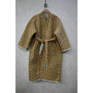 Lavinas - Kimono informal de invierno hecho a mano en India, de algodón acolchado, para mujer, bata larga estilo bohemio, con cuello en V y cordón ajustable - Product Image 1