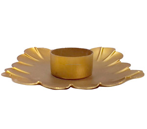 Portavelas de Metal dorado hecho a mano, soporte decorativo elegante para velas de té para el hogar o ocasiones especiales - Product Image 2