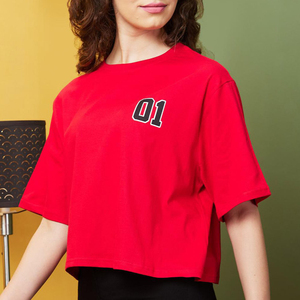 เสื้อยืดทรงบ็อกซี่แบบสั่งทำ OEM ผู้ผลิตเสื้อยืดคอตตอนโอเวอร์ไซส์ทรงหลวมสไตล์สตรีทแวร์ สำหรับแบรนด์เสื้อผ้าและการสั่งซื้อจำนวนมาก - Product Image 1