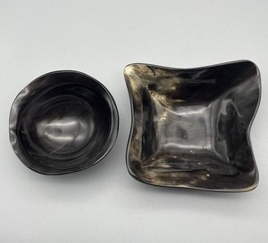 Tazón de Servir Hecho a Mano con Cuerno de Búfalo Natural Ecológico Pulido, Apto para Lavavajillas, Ligero, Diseño Clásico para - Product Image 1