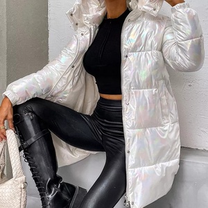 Manteau matelassé de haute qualité, vente en gros, mode chaude, blanc, doudoune d'hiver, coupe-vent, court dames, manteau rembourré brillant - Product Image 1