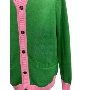 Cárdigan de punto con cuello en V y ribete verde y rosa, con logotipo personalizado bordado para mujer, manga larga, antiarrugas, transpirable, ropa informal. - Product Image 4