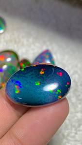 Opale noire d'Éthiopie naturelle, cabochon ovale, pierre précieuse en vrac, effet de jeu de couleurs, pour la fabrication de bijoux - Product Image 2