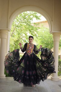 Vestido Étnico de Mujer de Manga 3/4 con Parches Kutchi en Jacquard de Georgette Sintética de Primera Calidad, para Todas las Temporadas, Calidad de Exportación - Product Image 5