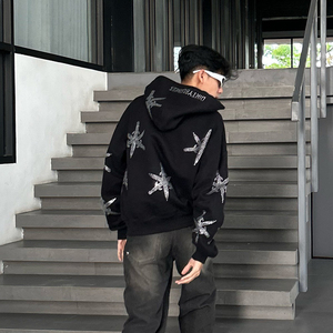 Ensemble survêtement deux pièces délavé à l'acide avec sweat à capuche personnalisé orné de strass et pantalon évasé - Product Image 2