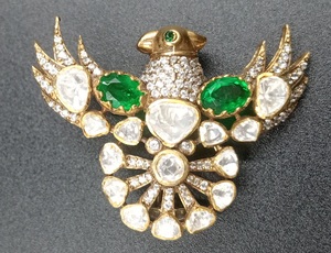 Eagle Shape Silver <b>Gold</b> Plated Brooch Pins with Moissanite Polki Stones Unisex Engagement Wedding Party Fashion Accessory Gift - Product Image 1
