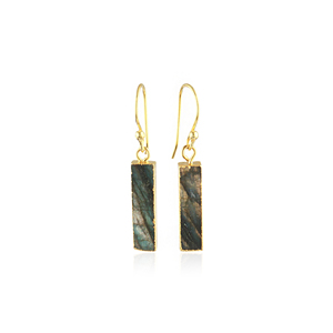 Boucles d'oreilles hypoallergéniques en labradorite naturelle multicolore, forme barre, laiton plaqué or 18 carats, légères, pour un usage quotidien. - Product Image 1