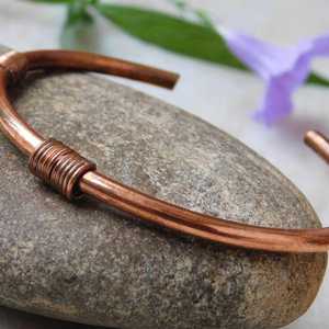 Pulsera de cadena de cobre ajustable, pulida, estilo antiguo, hecha a mano, joyería para hombres y mujeres, curativa, para la muñeca y la mano. - Product Image 4