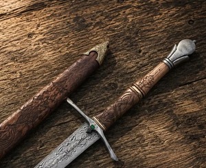 Espada Corta Hecha a Mano de Acero de Damasco, Estilo Vikingo Medieval, Full Tang con Funda, Mini Espada, Espada Vikinga - Product Image 3