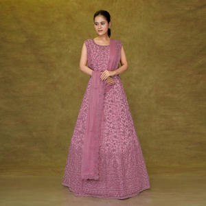 Robe vintage luxueuse brodée en filet avec ourlet orné, drapé transparent élégant, silhouette raffinée pour occasions spéciales, estivale et naturelle - Product Image 2