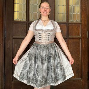Women's Bavarian Style Dirndl <b>Dress</b> With Apron V-Neck Short Sleeve A-Line Knee-Length Traditional Folk Costume For Holiday - Product Image 1