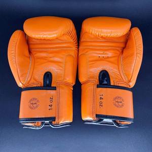 นวมชกมวยแฟร์เท็กซ์รุ่นล่าสุด สีส้ม หนังวัวแท้ 100% สำหรับฝึกซ้อม MMA มวยไทย - Product Image 3