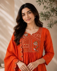 Última colección de vestidos casuales Kurti para damas, ideales para fiestas, disponibles a precios asequibles de un proveedor indio. - Product Image 2