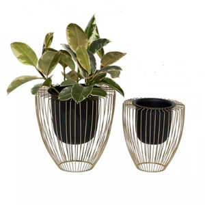 Maceta Moderna de Metal de Diseño, Color Plateado, para Decoración del Hogar, Hecha a Mano y Personalizada - Product Image 5