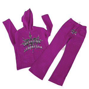 Ensemble survêtement homme personnalisé avec sweat à capuche et pantalon évasé, imprimé intégral effet délavé soleil et usé, orné de strass - Product Image 4