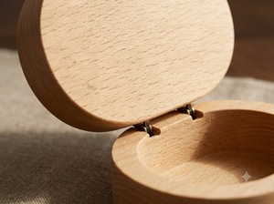 Caja de Anillo de Madera Rectangular de Estilo Vintage con Cierre Magnético Grabado WeWood, Talla Única - Product Image 3