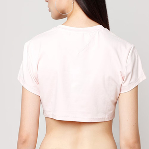 เสื้อครอปท็อปผู้หญิงแบบ OEM ออกแบบโลโก้ได้ตามต้องการ ขายส่งจากโรงงานโดยตรง เสื้อยืดครอปท็อปลำลอง สั่งผลิตขั้นต่ำน้อย - Product Image 5