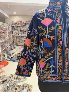 Chaqueta de lana con bordado floral a mano para mujer, cuello mandarín, manga larga, estilo étnico de otoño, cierre de cremallera, regalo para ella - Product Image 2