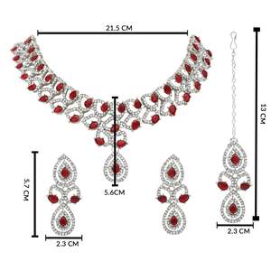 Elegante conjunto de collar y pendientes de diamantes de cristal Chapado en plata IJ396ZM para colecciones de joyería fina para mujer - Product Image 1