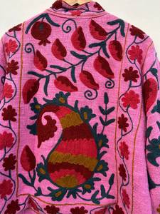 Chaqueta Rosa Suzani Hecha a Mano, Chaqueta Corta, Abrigo de Terciopelo, Blazer Unisex - Product Image 4