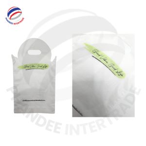 ถุงพลาสติกบรรจุน้ำดื่มแบบใช้แล้วทิ้งทำจาก HDPE ปรับแต่งได้สำหรับเครื่องดื่มที่สั่งกลับบ้านน้ำผลไม้นมโซดา - Product Image 4