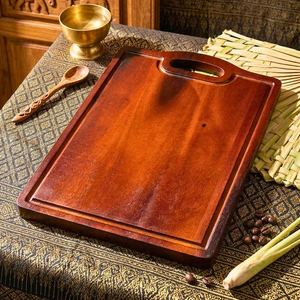 Tabla de cortar de madera de acacia hecha a mano por un artesano profesional: Tabla de cortar grande y resistente o tamaño personalizable - Product Image 4