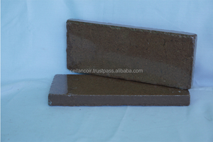 Briquettes de coco de qualité supérieure pour l'exportation, vente en gros, 2 kg, idéales pour l'agriculture, l'horticulture, l'hydroponie, les serres, fabriquées au Sri Lanka - Product Image 4