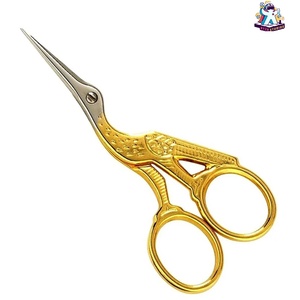 Ciseaux à cuticules Ryzer Studio de haute qualité, sûrs et en acier inoxydable, avec étui en cuir, pour la maison et la beauté. - Product Image 4