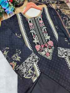 Salwar Kameez en coton indien tendance et best-seller, dernière collection, broderie exclusive, tenue ethnique élégante pour femmes, idéale pour les fêtes - Product Image 3