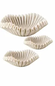 Elegante Plato de Servir de Mármol con Diseño Tradicional en Forma de Flor, 100% Hecho a Mano, Refleja la Arte Atemporal, para Hogares de Lujo Refinado - Product Image 3