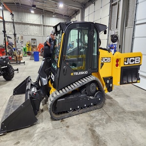 รถตักล้อยางขนาดเล็ก JCB Teleskid รุ่นใหม่ สีเหลือง เครื่องยนต์ดีเซล 75 กิโลวัตต์ เครื่องจักรก่อสร้างสำหรับงานฟาร์มและงานไซต์งาน - Product Image 2