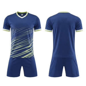 Fabricant de premier plan d'uniformes de football sur mesure, design unique, haute qualité, articles les plus vendus, uniforme de football de qualité supérieure, tendance - Product Image 3