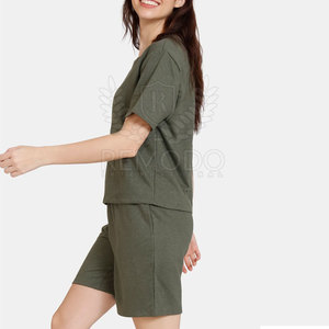 Ensemble d'été deux pièces personnalisé imprimé, respirant, en coton/polyester, t-shirt à manches courtes et short, col rond, tenue décontractée - Product Image 3