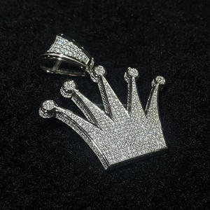 Pendentif Couronne Iced Out avec Diamant Moissanite en Argent Sterling 925 – Bijou de Luxe Hip Hop Tendance - Product Image 1