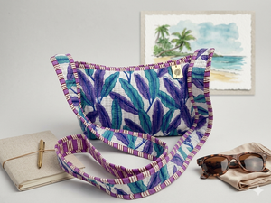 Bolso de hombro de algodón acolchado con estampado de hojas azules |   Bolsa de viaje de alta calidad con estampado a mano para mujer, bolso hecho a mano, obra maestra. - Product Image 4