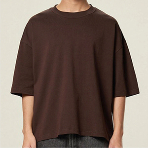 เสื้อยืดโอเวอร์ไซส์ทรงบ็อกซี่สำหรับผู้ชาย ไซส์พลัส ผ้าหนา ตัดเย็บแบบไหล่ตก สไตล์ลำลองหรูหรา ขายส่ง เสื้อผ้าสตรีทแวร์ฮิปฮอปสำหรับผู้ชาย - Product Image 4