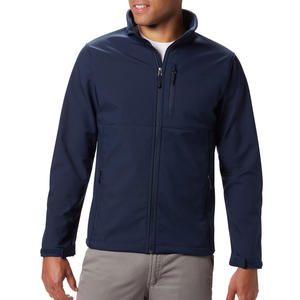 Veste softshell coupe-vent réversible résistante à l'eau avec fermeture éclair et plusieurs poches pour la chasse, les activités de plein air et l'hiver - Product Image 1