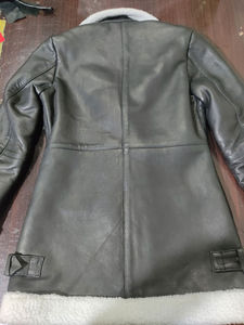 Chaquetas de Cuero 100% Genuino, Resistentes al Viento, Transpirables, con Calefacción, Cierre de Cremallera, Diseño Personalizado con Peluche, Chaquetas Premium OEM para Mujer, Venta al Por Mayor - Product Image 3