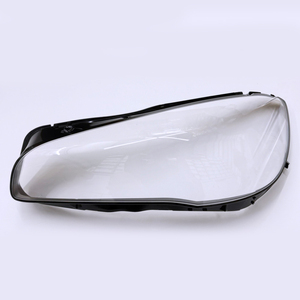 Lentille de phare en polycarbonate transparent pour BMW Série 2 F46 - Product Image 1