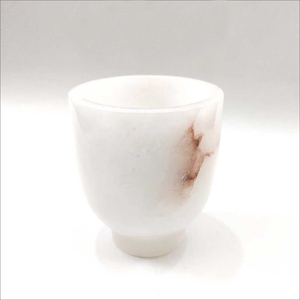Vase en albâtre Opulent Heritage, artisanal, de luxe indien, pour la décoration de la maison, du jardin et des mariages, écologique, accent de design à prix de gros - Product Image 1
