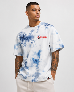 เสื้อยืดแขนสั้นผู้ชาย Fly Humble ทรงปกติ คอกลม ผ้าเจอร์ซีย์คอตตอน สีขาว-น้ำเงิน โลโก้ด้านหน้า แห้งเร็ว เป็นมิตรกับสิ่งแวดล้อม - Product Image 1