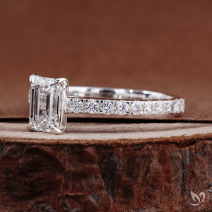 Bague de fiançailles et de mariage de luxe en or blanc 10K avec diamant de laboratoire taille émeraude 1 carat, pavé cathédrale, certifiée IGI, cadeau de fête - Product Image 2