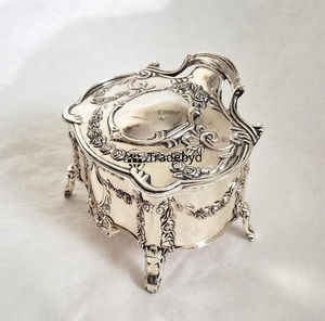 Boîte décorative en métal moderne, élégant organisateur de rangement par Tradebyd - Product Image 3