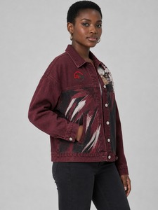 Gilet en jean bleu classique pour femme, sans manches, boutonné sur le devant, décontracté, avec poches poitrine, idéal pour le quotidien et la superposition - Product Image 3