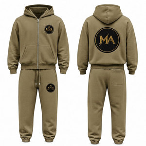 Conjunto Deportivo con Capucha para Hombre, Color Caqui, 100% Algodón, Cierre Frontal con Cremallera, Bolsillo, Apliques Bordados, 480 Gsm - Product Image 1