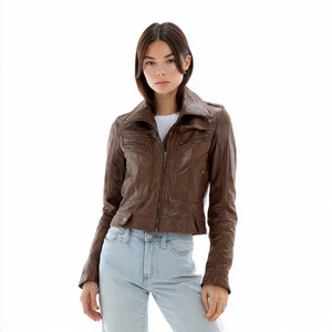 แจ็คเก็ตหนังคุณภาพพรีเมียม ดีไซน์หรูหราและเท่มาก - Product Image 1