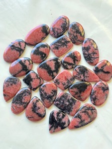 Diamant naturel Rhodonite Cabochon Pierres précieuses roses en vrac Formes et tailles variées Polies pour la fabrication de bijoux - Product Image 5