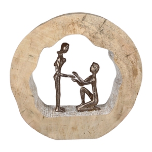 Renne élégant au design raffiné, en aluminium poli doré, pour la décoration de Noël, de Pâques, de la maison et de l'intérieur. - Product Image 3