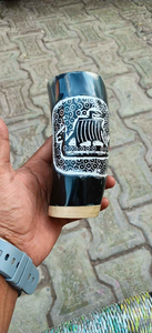 Mug décoratif moderne en corne avec bordure dorée et motif diamant, paille anti-fuite incluse, en matériau organique pour usage domestique - Product Image 5